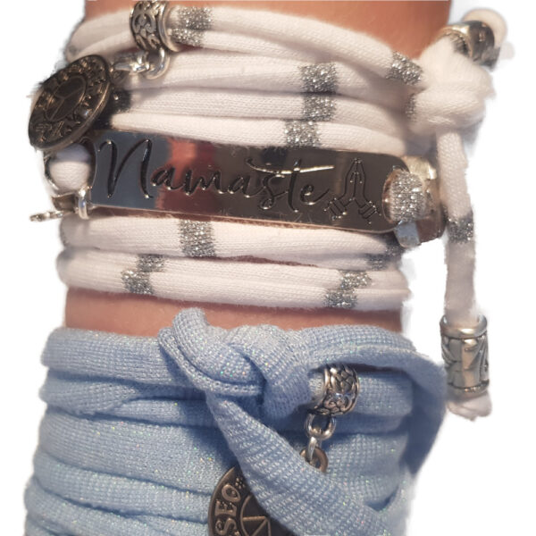 Ganesha Namaste dubbele wikkelarmband (wit/blauw)