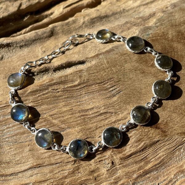 Shila armband met blauwe labradoriet