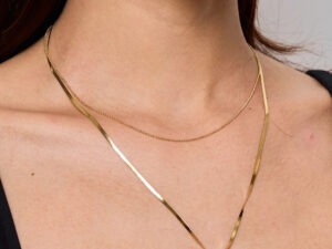 Dubbele ketting met artistiek hartje (goud)