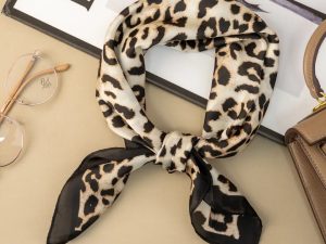 Vierkante sjaal luipaard motief